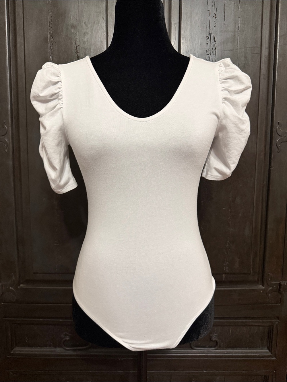 Vylette White bodysuit with Puffy Sleeves - Size Medium